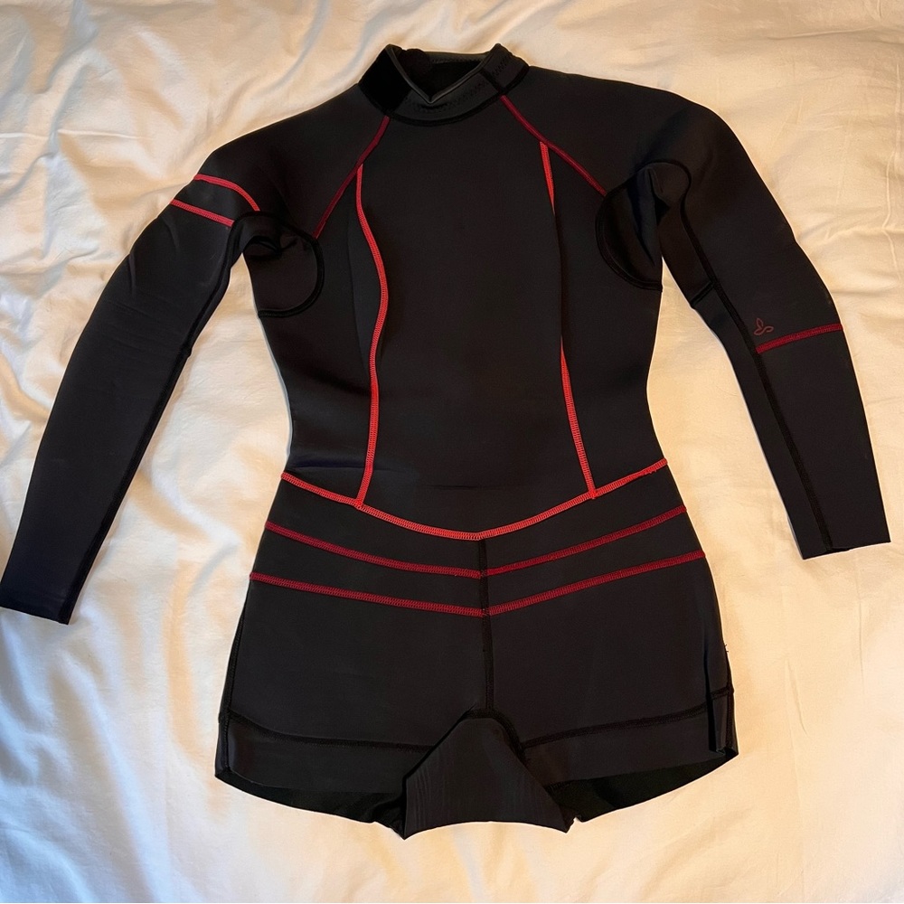 Prana Azure women’s small 2mm wetsuit